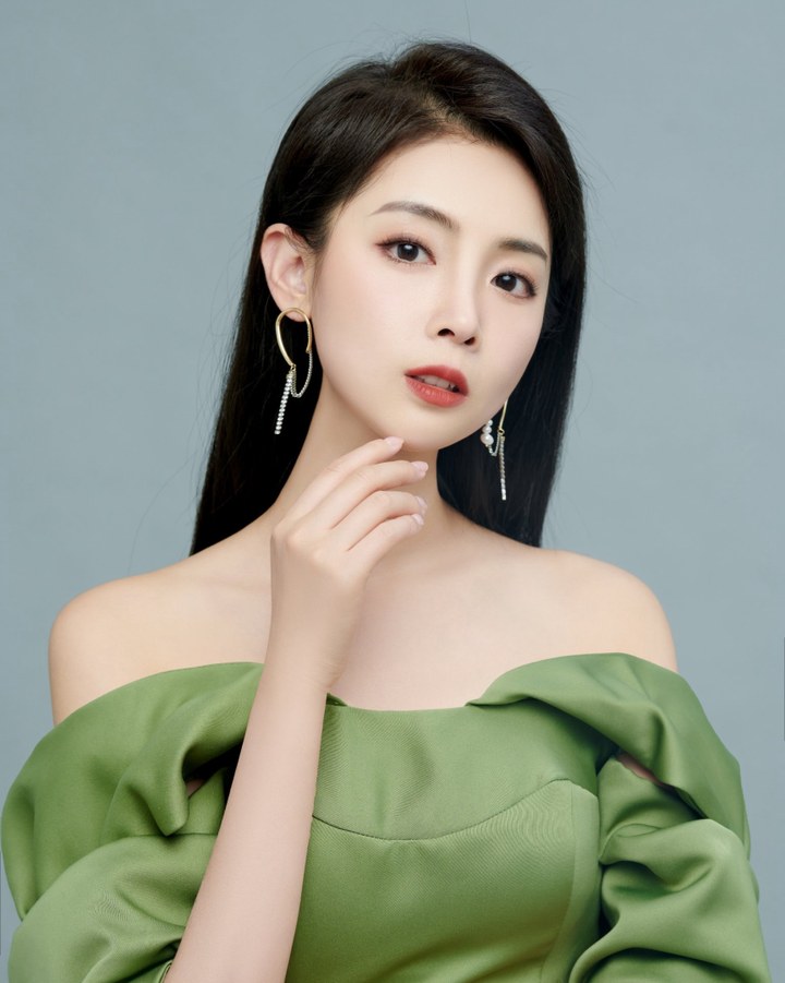 潘雯莉